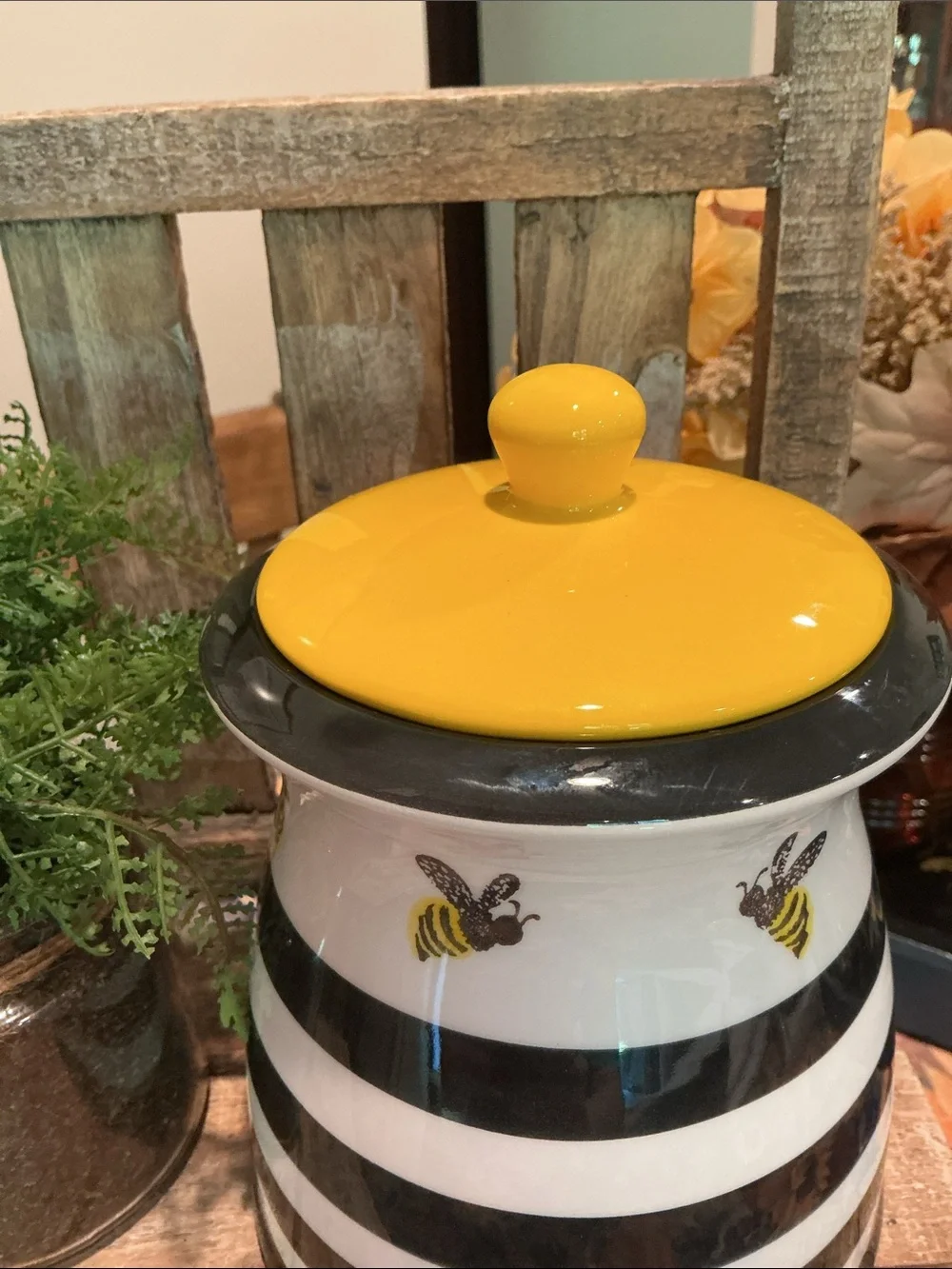 EUC - Bee Inspired Kitchen Jar/Canister